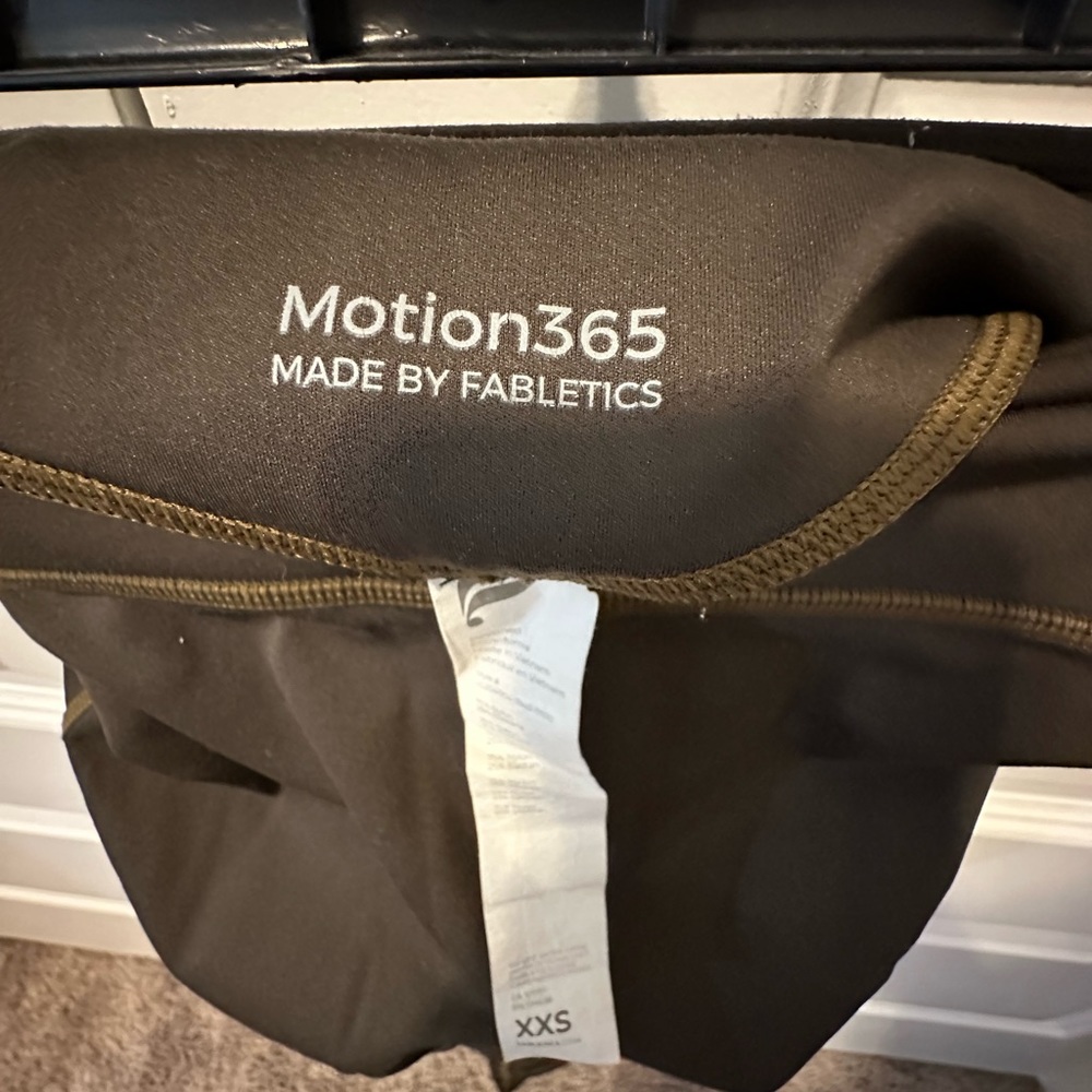 Fabletics motion 365 leggings - Picture 3 of 6